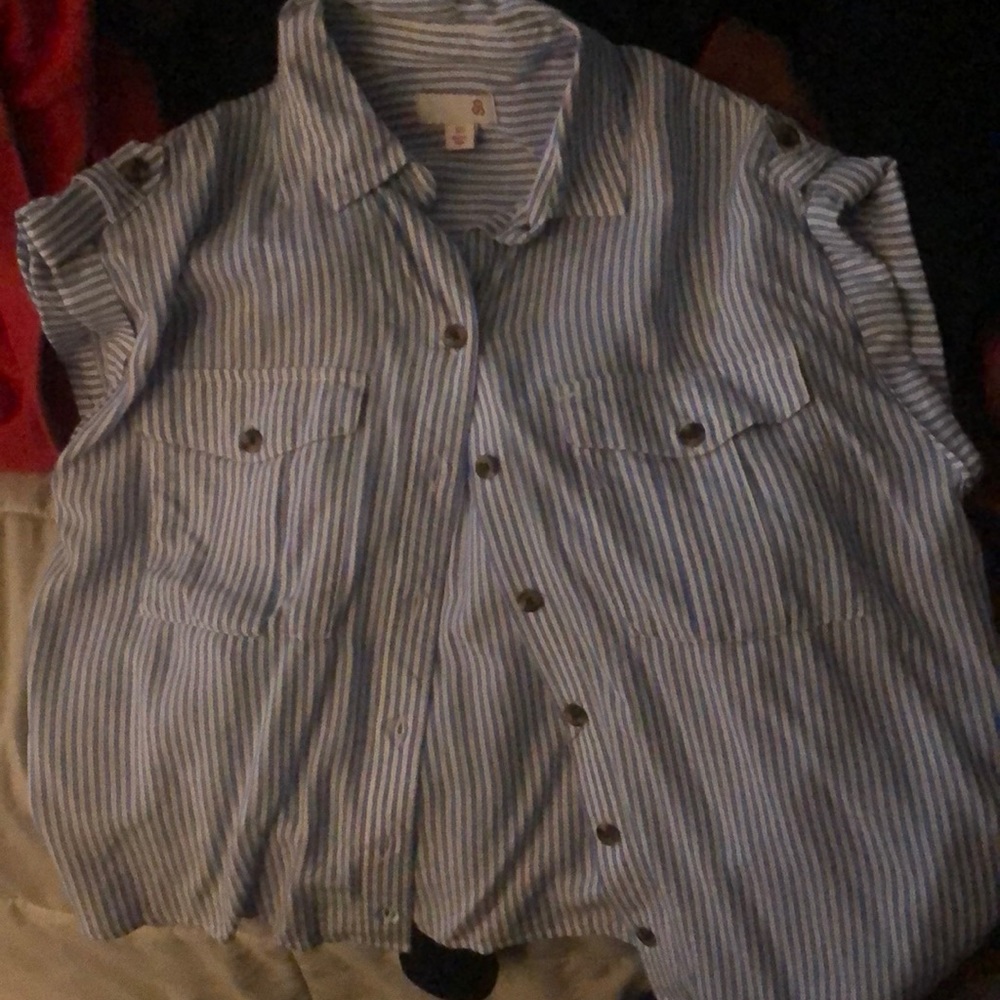 Short sleeve shirt